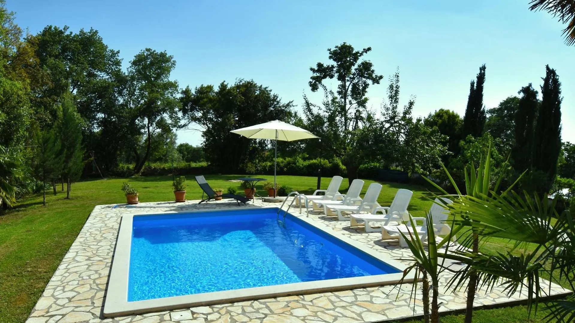Ferienhaus Mit Privatpool Fuer 6 Personen Ca, 165 M Sup2 In Kosinozici, Istrien Porec Und Umgebung